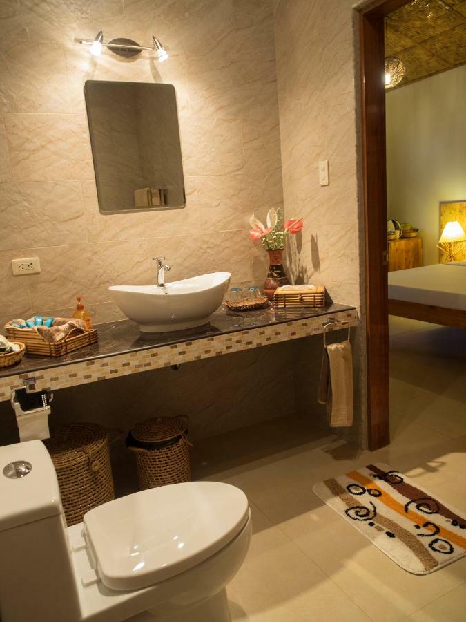 แมจิก โอเชียนส์ ไดฟ์ รีสอร์ต Hotel อันดา ภายนอก รูปภาพ